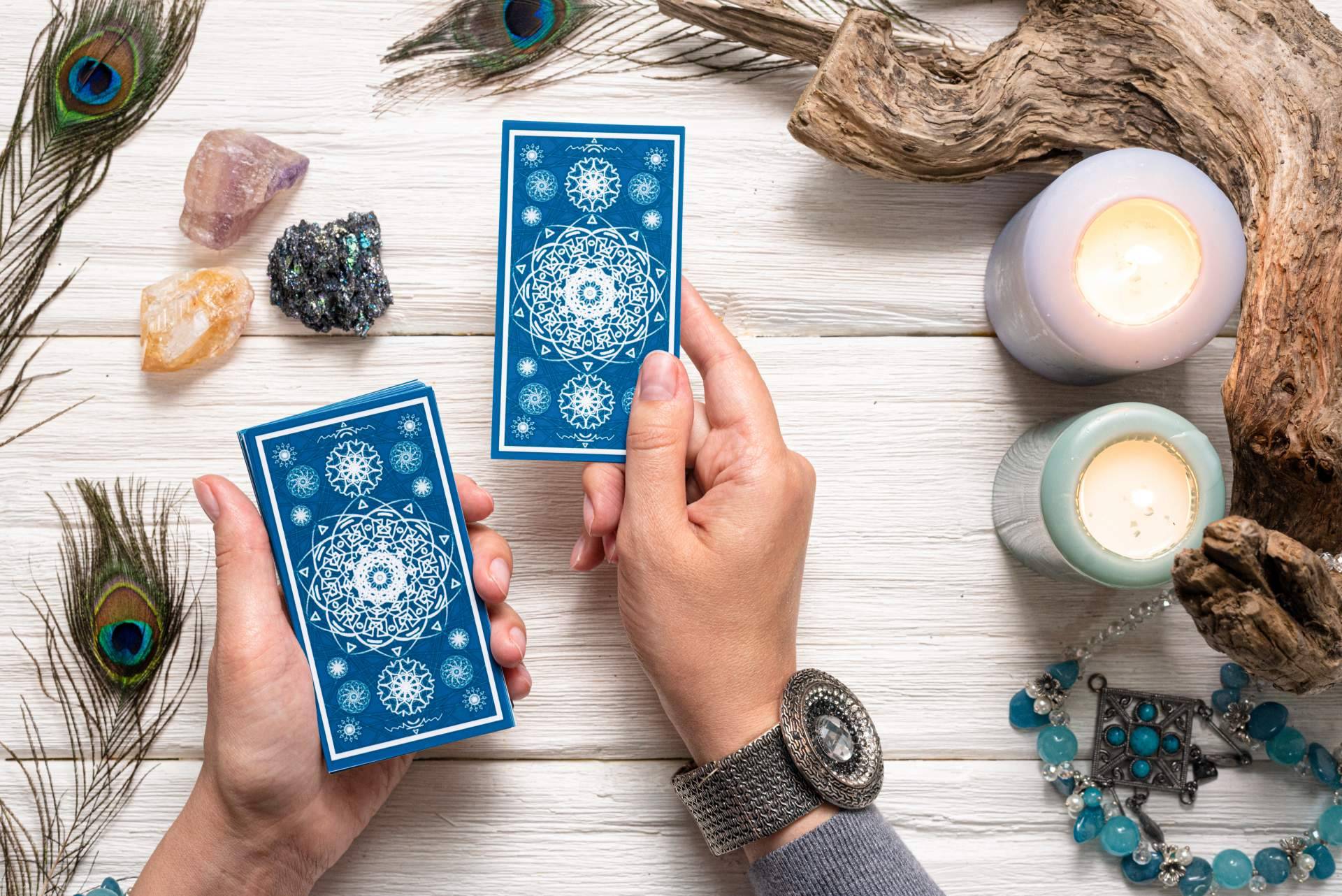Tarot y Videncia con atención personalizada sin gabinete de la mano de Tarot David y Ángelo