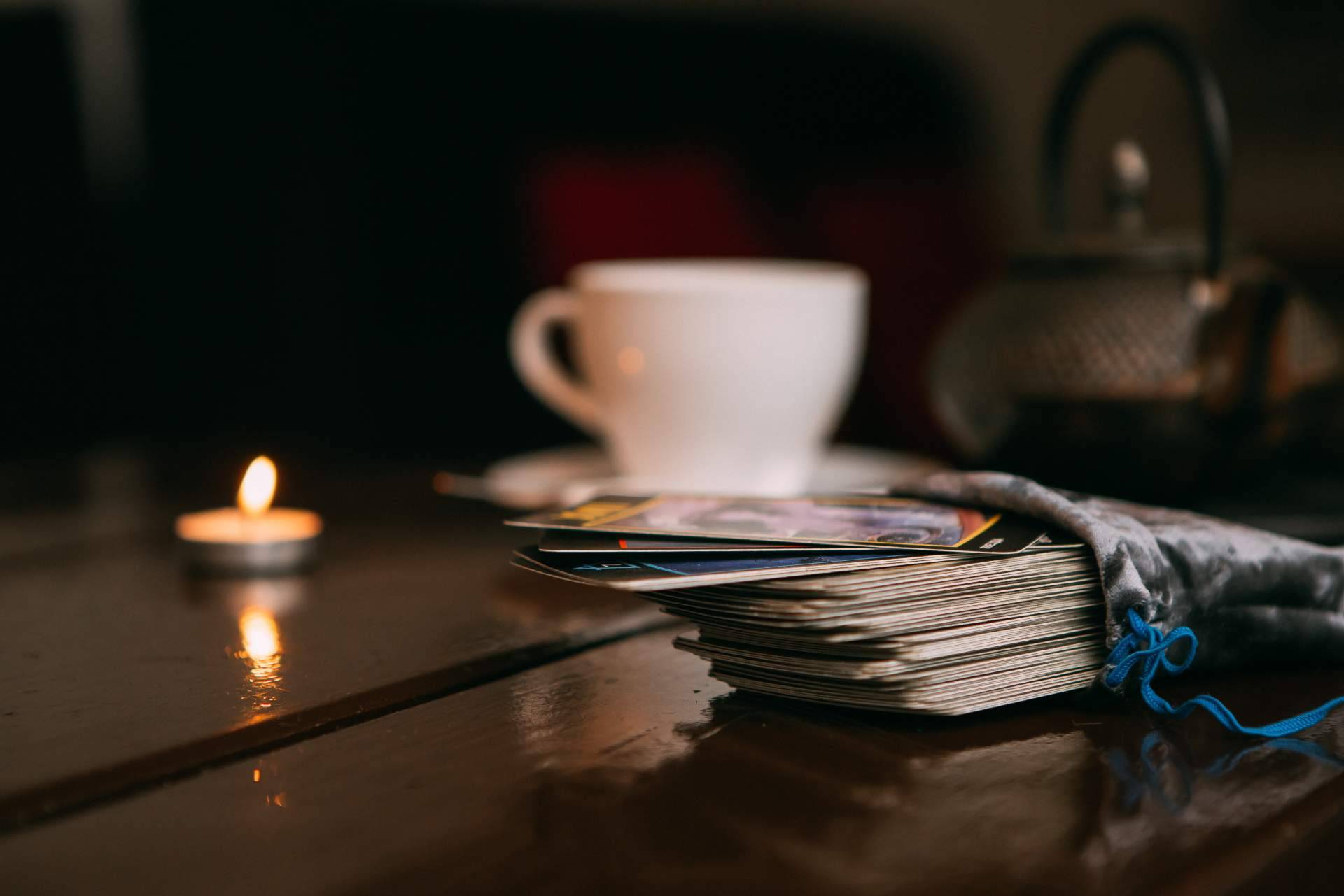 Las ventajas de recurrir a los servicios de tarot barato del Tarot de las Meigas