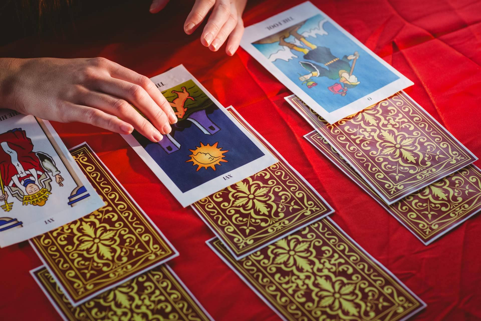 30 minutos de lectura del tarot por 10€ en La Casa del Tarot y Videncia