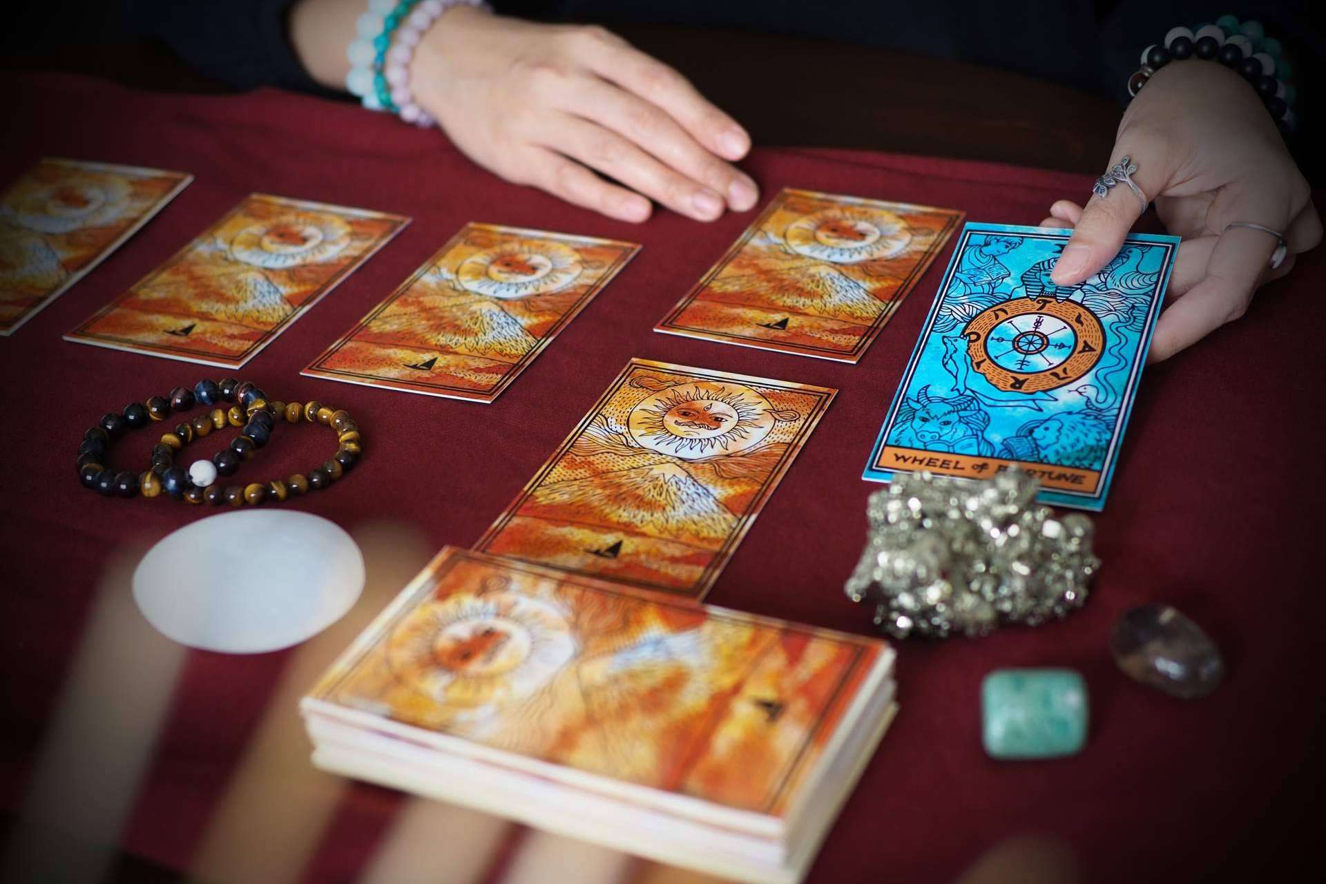 Tarot de Luz María, el tarot primera consulta gratis