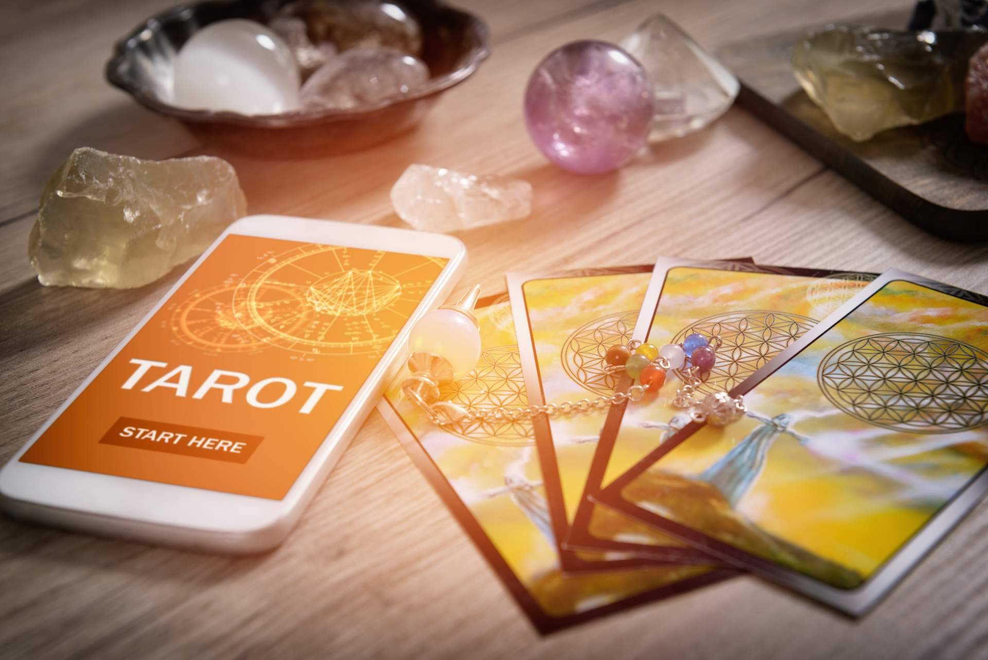¿Dónde conseguir consultas tarot por WhatsApp? Auguria Tarot