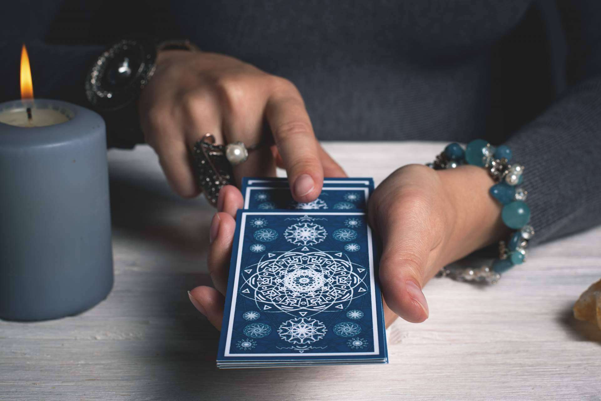 Los beneficios de acudir a un tarot salud como el de Magicolom