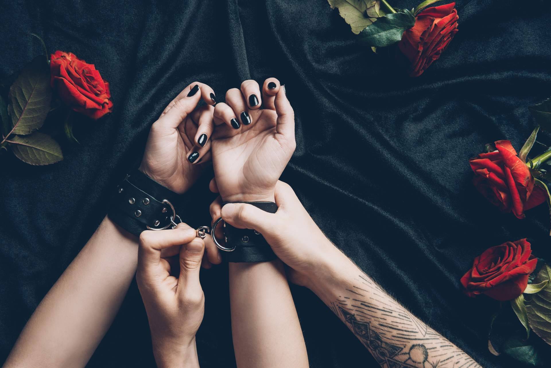 Conseguir una vida íntima placentera con los juegos en pareja del sex shop en Madrid Ignis Love Sexshop