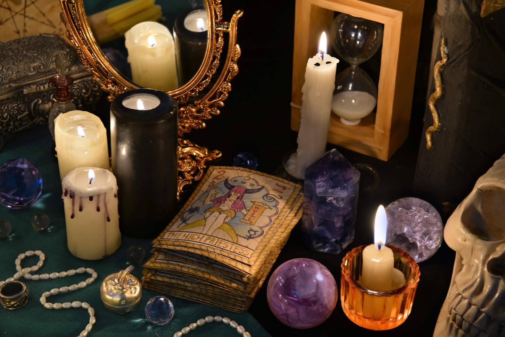 Sesiones de tarot en videollamada de la mano de la coach espiritual Mathie López de Castilla