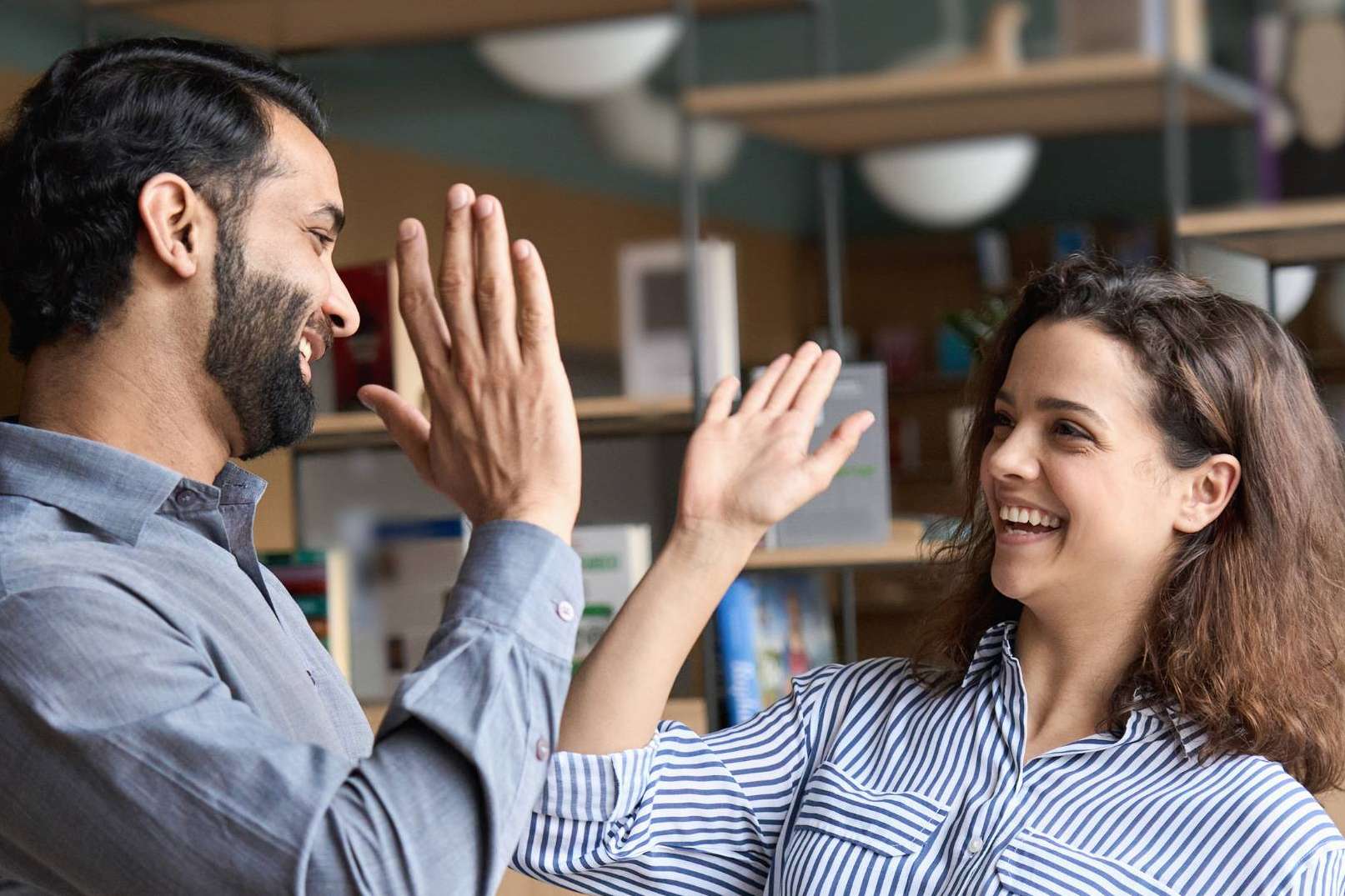 Speed dating en Barcelona con dinámicas de juego, perfecto para conocer gente este San Valentín