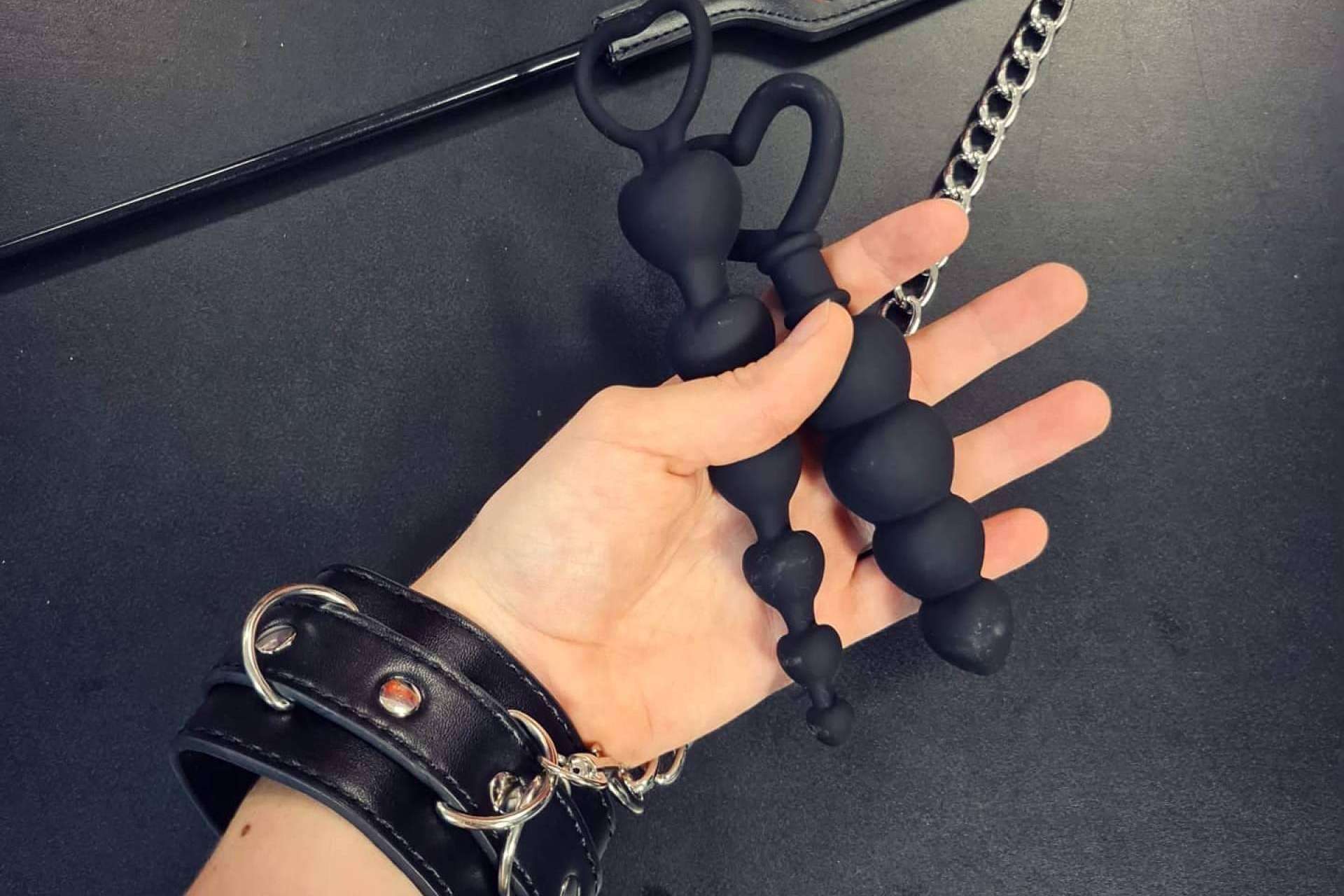 ¿Dónde encontrar una amplia gama de juguetes para el sadomasoquismo y el bondage? La tienda en línea The Sex Toys Factory