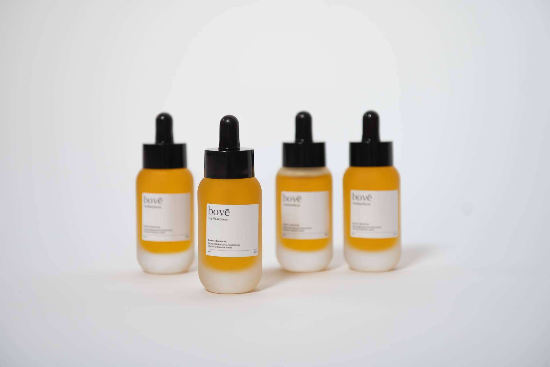 Piel más elástica y luminosa. El CBD y la cosmética plant based rejuvenecen y calman la piel