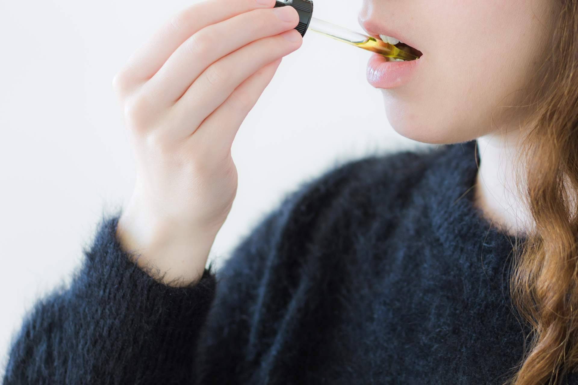 ¿El CBD ayuda a frenar la migraña y los dolores de cabeza?