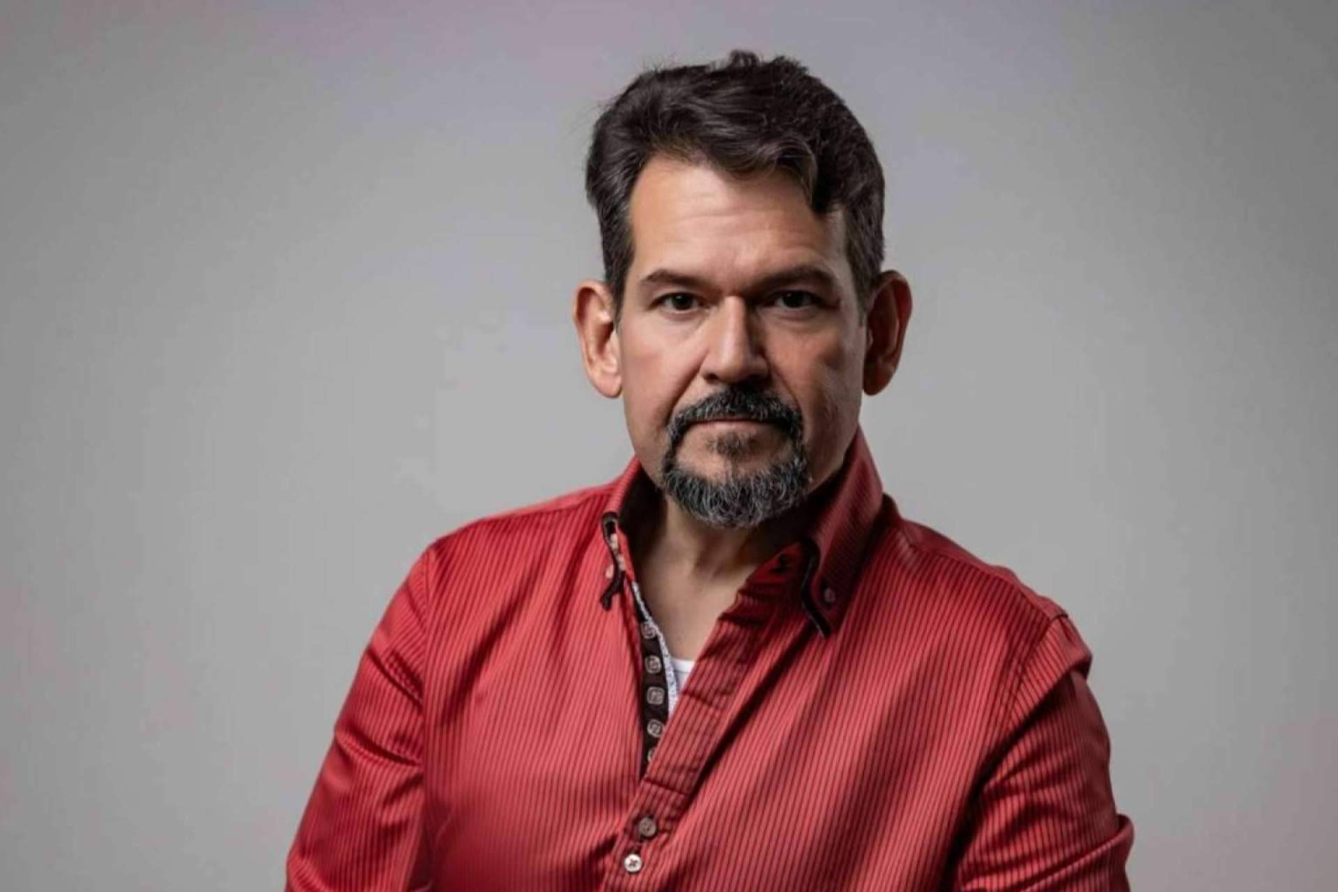 Tito Figueroa explica la influencia de la intención en la remisión espontánea