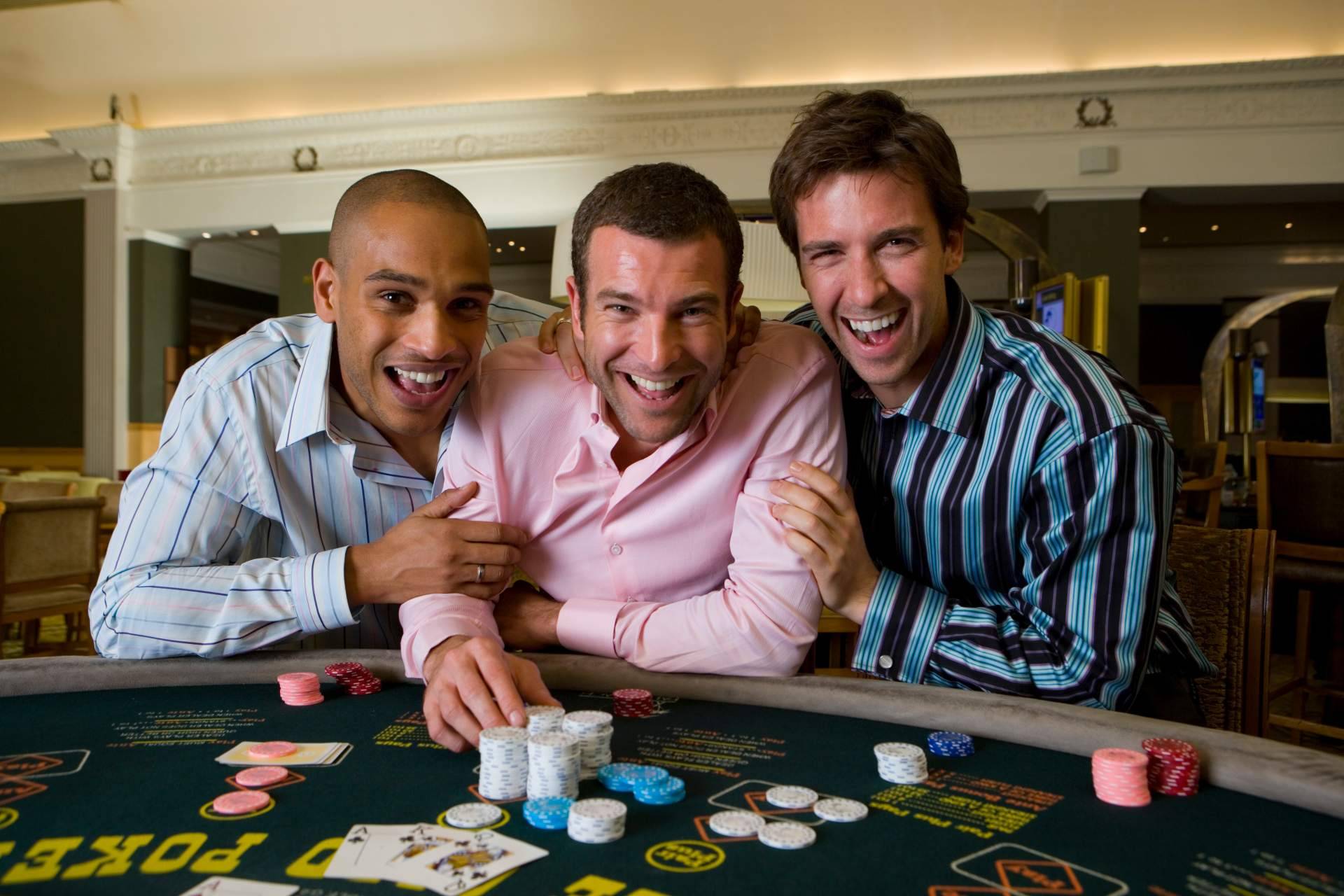 Casino 247 facilita un acceso seguro a prestigiosos casinos online con bonos de bienvenida